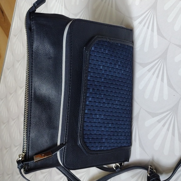 Navy Steven cross body - Picture 2 of 10